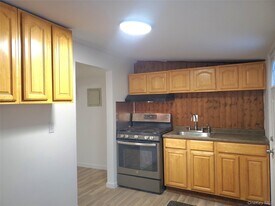 4 Poplar St in Greenwood Lake, NY - Building Photo