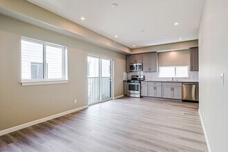 5259 Harmony Ave in Los Angeles, CA - Building Photo - Building Photo