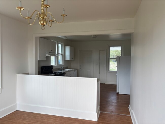 9710 Chester Rd in Chester, VA - Foto de edificio - Building Photo