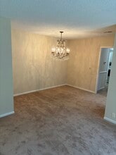 15320 Pine Orchard Dr, Unit 1F in Silver Spring, MD - Building Photo - Building Photo