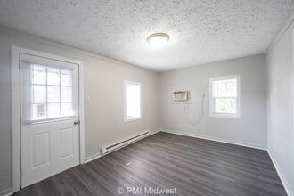 2142 W US Hwy 40 in Greenfield, IN - Building Photo - Building Photo