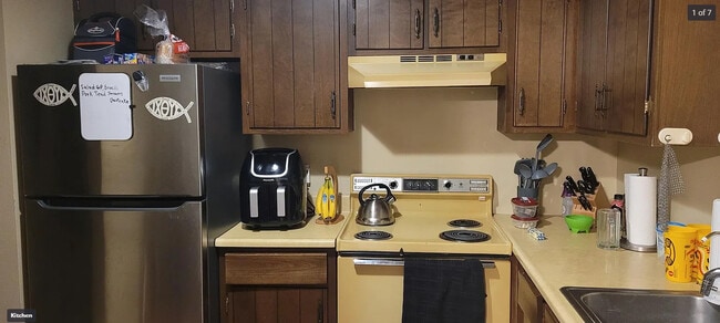 1664 Brownstone Blvd, Unit 411