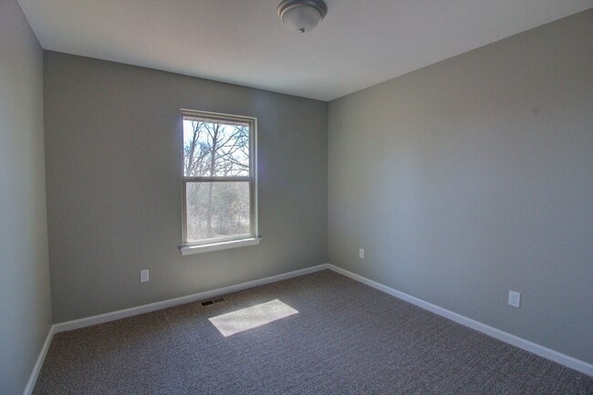 1012 E Lakota St in Nixa, MO - Building Photo - Building Photo