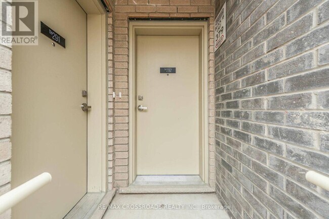 140 Honeycrisp Cres in Vaughan, ON - Building Photo - Building Photo