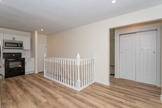 105 Lynwood Dr in Huxley, IA - Building Photo - Building Photo