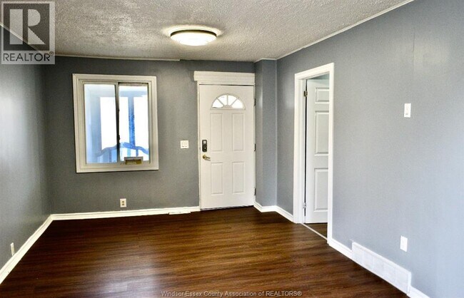 505 St Joseph St in Windsor, ON - Foto de edificio - Building Photo