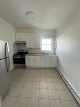 70 Dobbs Ferry Rd in White Plains, NY - Building Photo - Building Photo