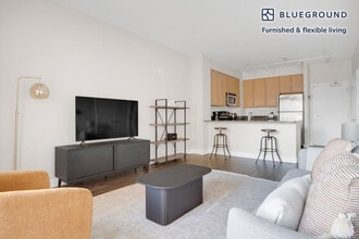 443 New York Ave NW-Unit -FL5-ID451 in Washington, DC - Building Photo - Building Photo