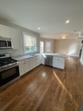 3 Hamilton Rd, Unit 2 in Somerville, MA - Building Photo - Building Photo