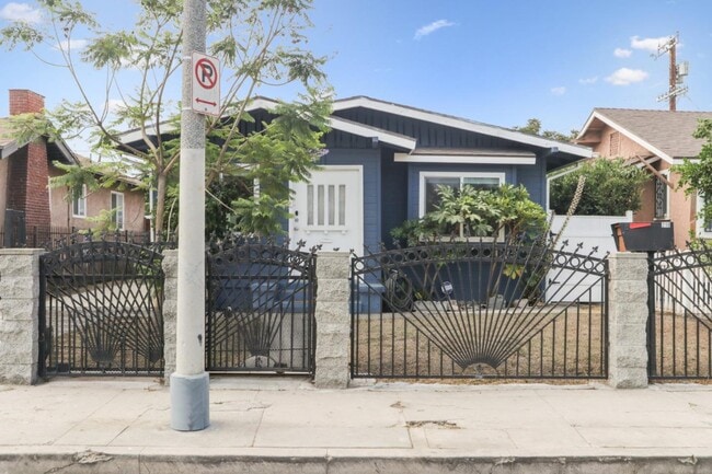 property at 218 W 87th St