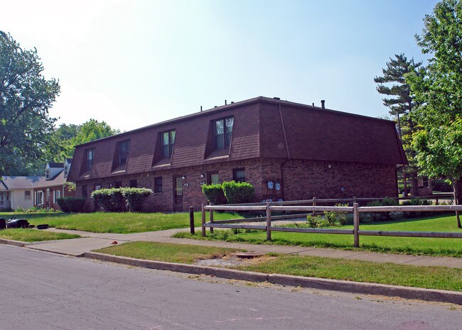 412 Madison St in Fairborn, OH - Foto de edificio - Building Photo