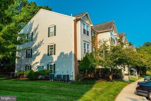 7906 Valley Manor Rd in Owings Mills, MD - Building Photo