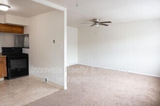 109 Lockart Plaza in Philadelphia, PA - Building Photo - Building Photo