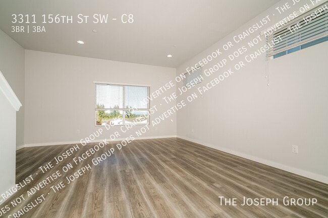 3311 156th St SW in Lynnwood, WA - Foto de edificio - Building Photo