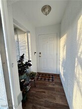 607 SE 13th St in Cape Coral, FL - Foto de edificio - Building Photo
