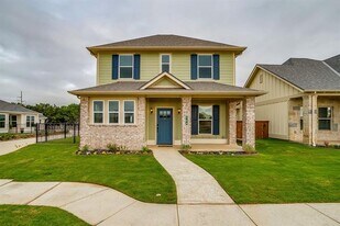 104 Cardinal Wds in Granbury, TX - Building Photo