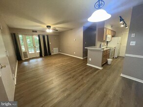 5904 Bayshire Rd in Springfield, VA - Building Photo - Building Photo
