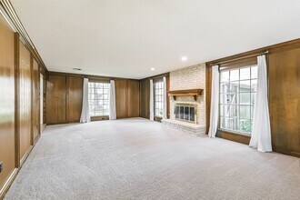 6915 Chancellor Dr in Spring, TX - Building Photo - Building Photo