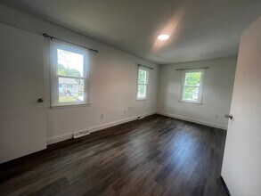 19 Joffre St in East Haven, CT - Building Photo - Building Photo