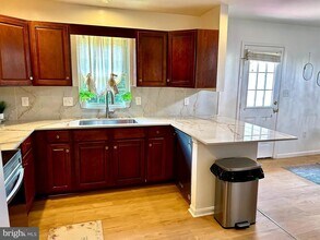 358 Stonehedge Ln in Mechanicsburg, PA - Building Photo - Building Photo