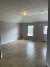 7710 Oriole Ln in Humble, TX - Building Photo - Building Photo