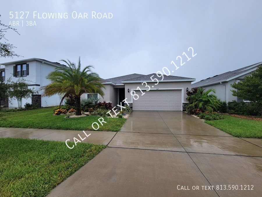 5127 Flowing Oar Rd in Wimauma, FL - Building Photo