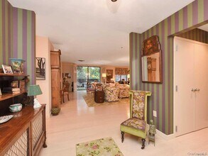 123 Middle Neck Rd in Great Neck, NY - Building Photo - Building Photo