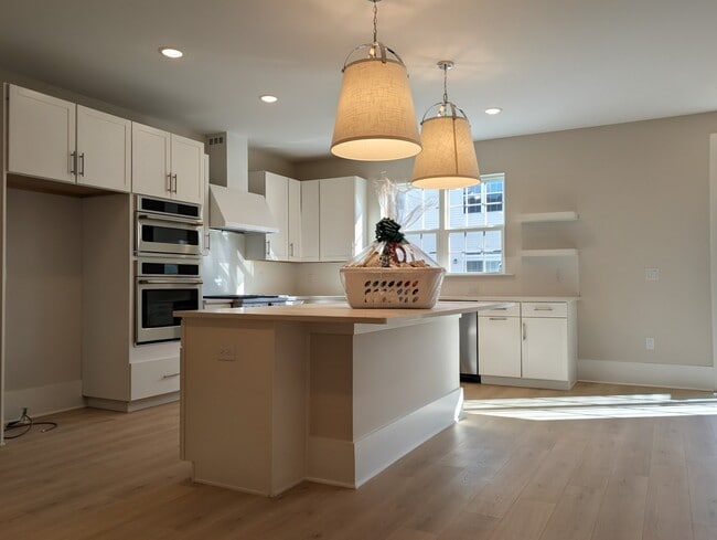 3703 Jordan Dr in West Windsor Township, NJ - Building Photo - Building Photo