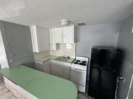 4309 Fredericksburg Rd in Balcones Heights, TX - Building Photo