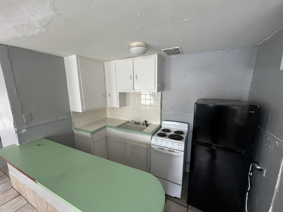 4309 Fredericksburg Rd in Balcones Heights, TX - Building Photo