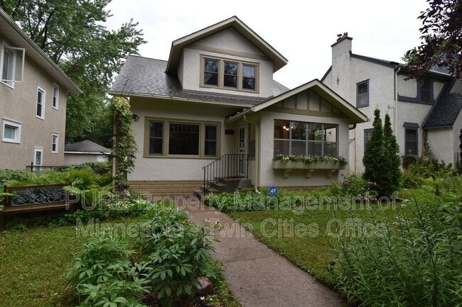 property at 2727 Queen Ave N