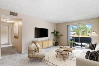 Montebello Gardens in Colorado Springs, CO - Foto de edificio - Building Photo