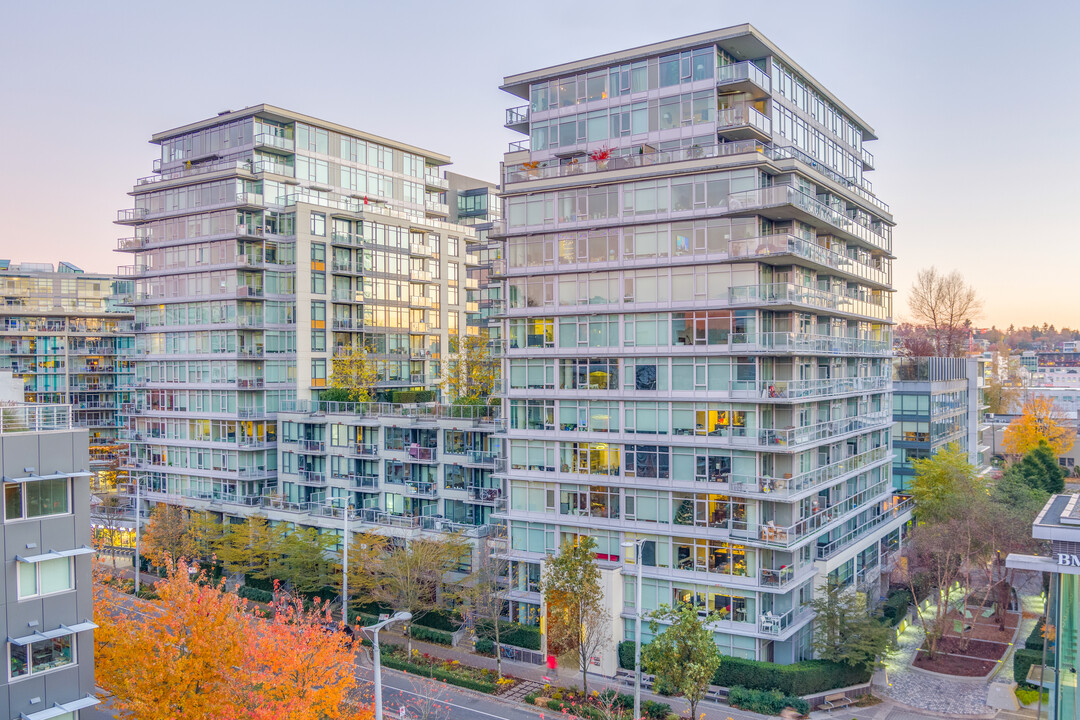 Wall Centre Central Park Tower 3 in Vancouver, BC - Building Photo