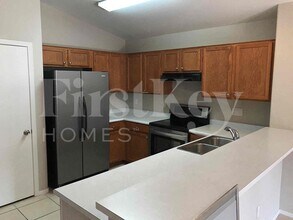 3313 N 85th Ln in Phoenix, AZ - Building Photo - Building Photo