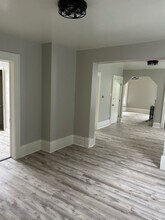 1675 N Marshall St in Milwaukee, WI - Building Photo - Building Photo