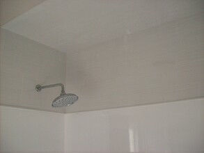 6105 Monterey Rd, Unit Front in Los Angeles, CA - Foto de edificio - Building Photo