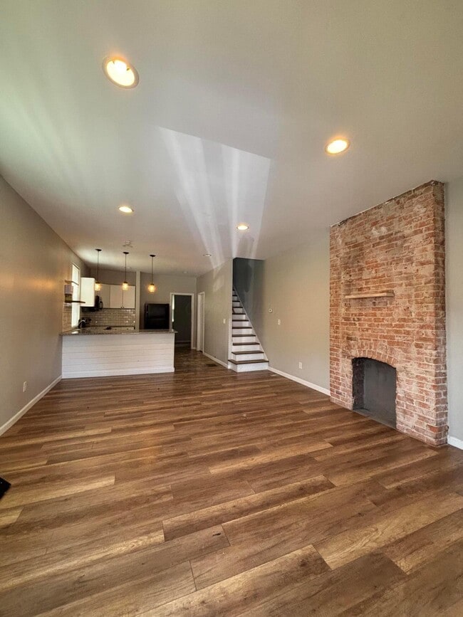 429 Oakwood Ave