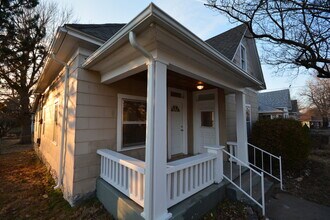 627 S New Ave in Springfield, MO - Building Photo - Building Photo