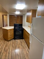 75 E 100 S in Providence, UT - Building Photo