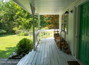 4 Molland Dr in Rhinebeck, NY - Building Photo - Building Photo