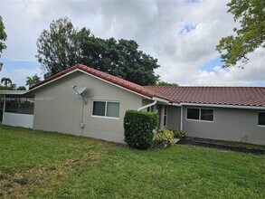 3800 NW 110th Ave in Coral Springs, FL - Building Photo - Building Photo