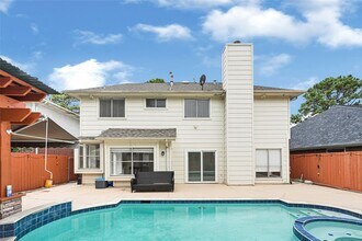 8026 Willancy Ln in Houston, TX - Building Photo - Building Photo