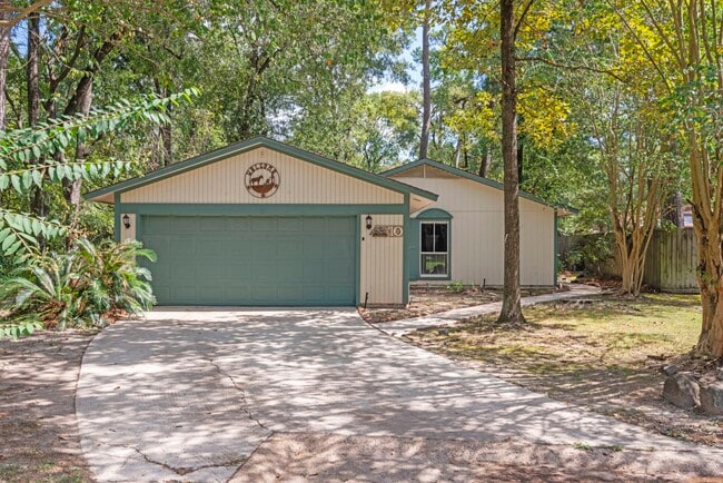 property at 10 Raccoon Ln