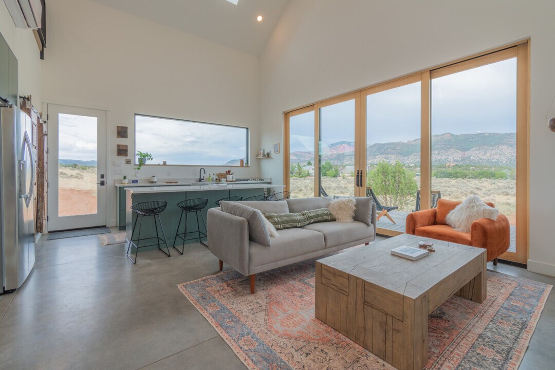 2387 2500 S in New Harmony, UT - Building Photo