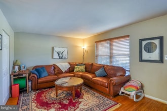 102 Hopkins Ct in Newark, DE - Building Photo - Building Photo