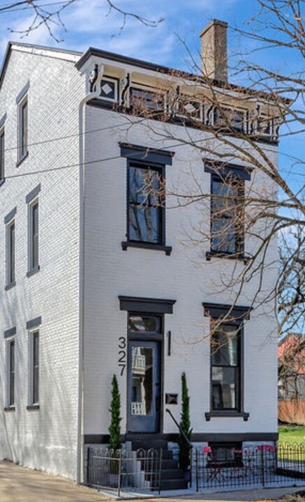 327 E M.L.K. Jr. Blvd in Covington, KY - Foto de edificio