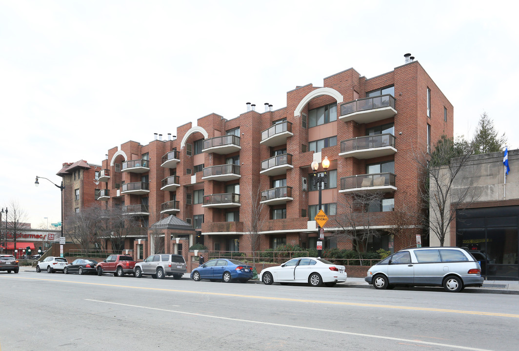 Sheffield Condominiums in Washington, DC - Foto de edificio