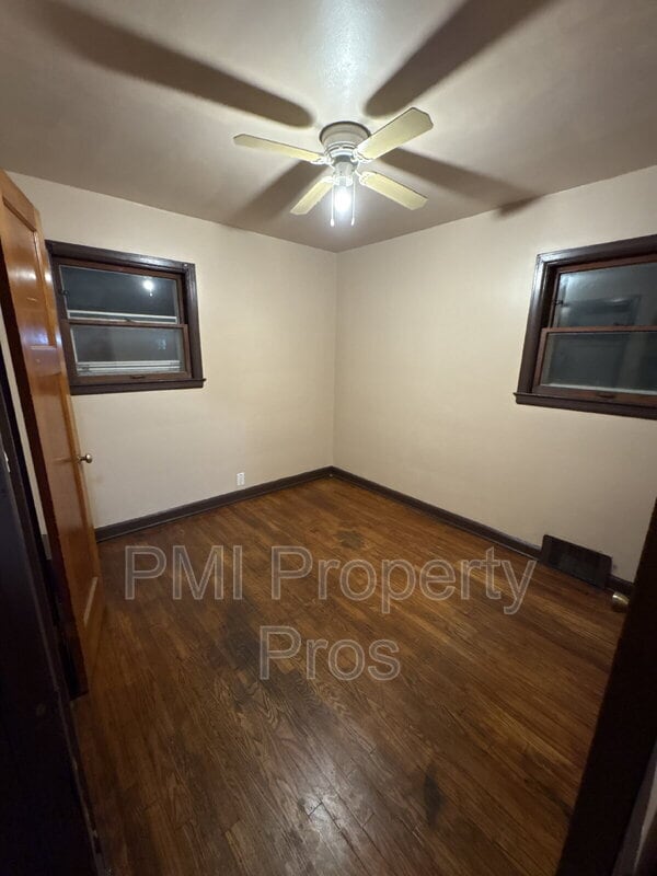 property at 3018 W Eggert Pl.