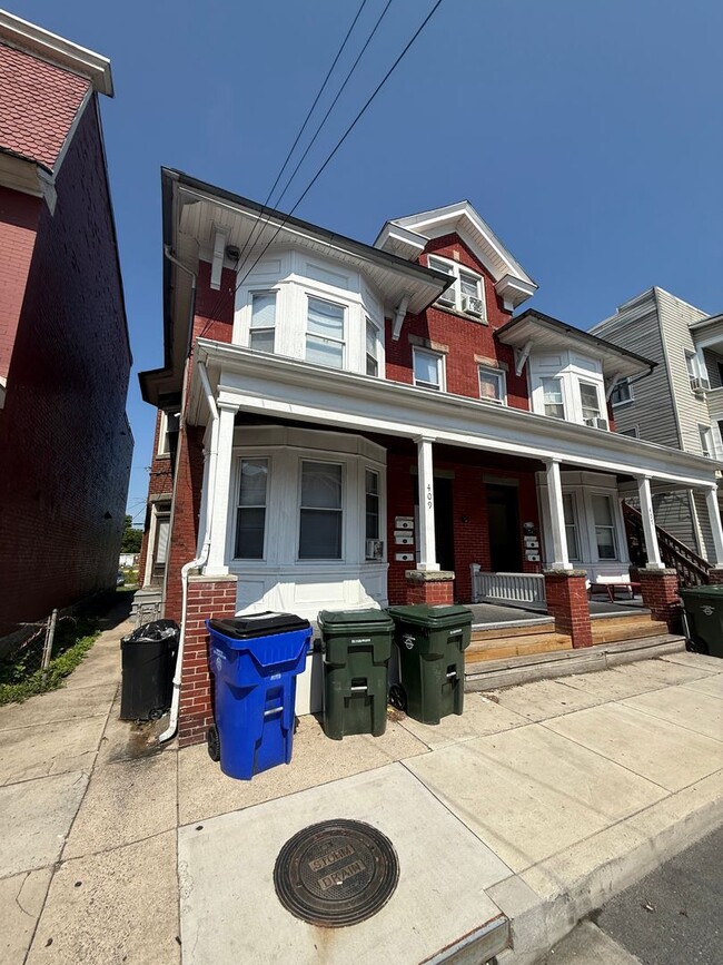 property at 409 S Potomac St