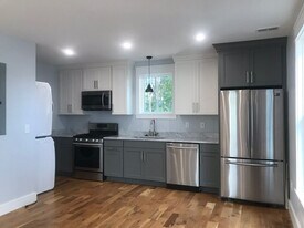 52 America St in Charleston, SC - Building Photo